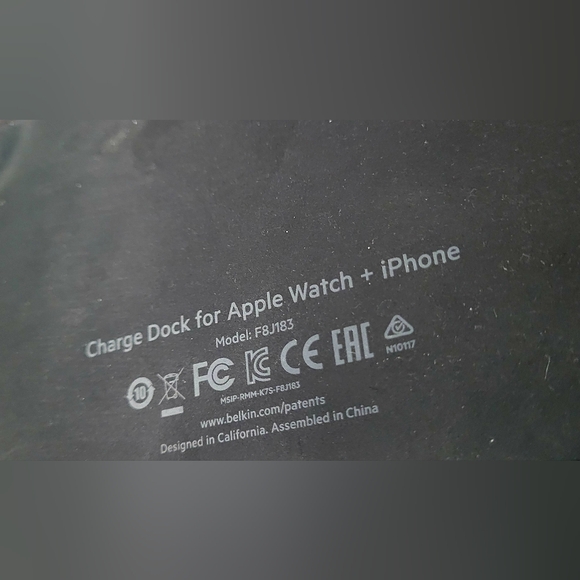 Belkin Silver Charging Stand For Apple iPhone And Watch (Dock) - Picture 2 of 2